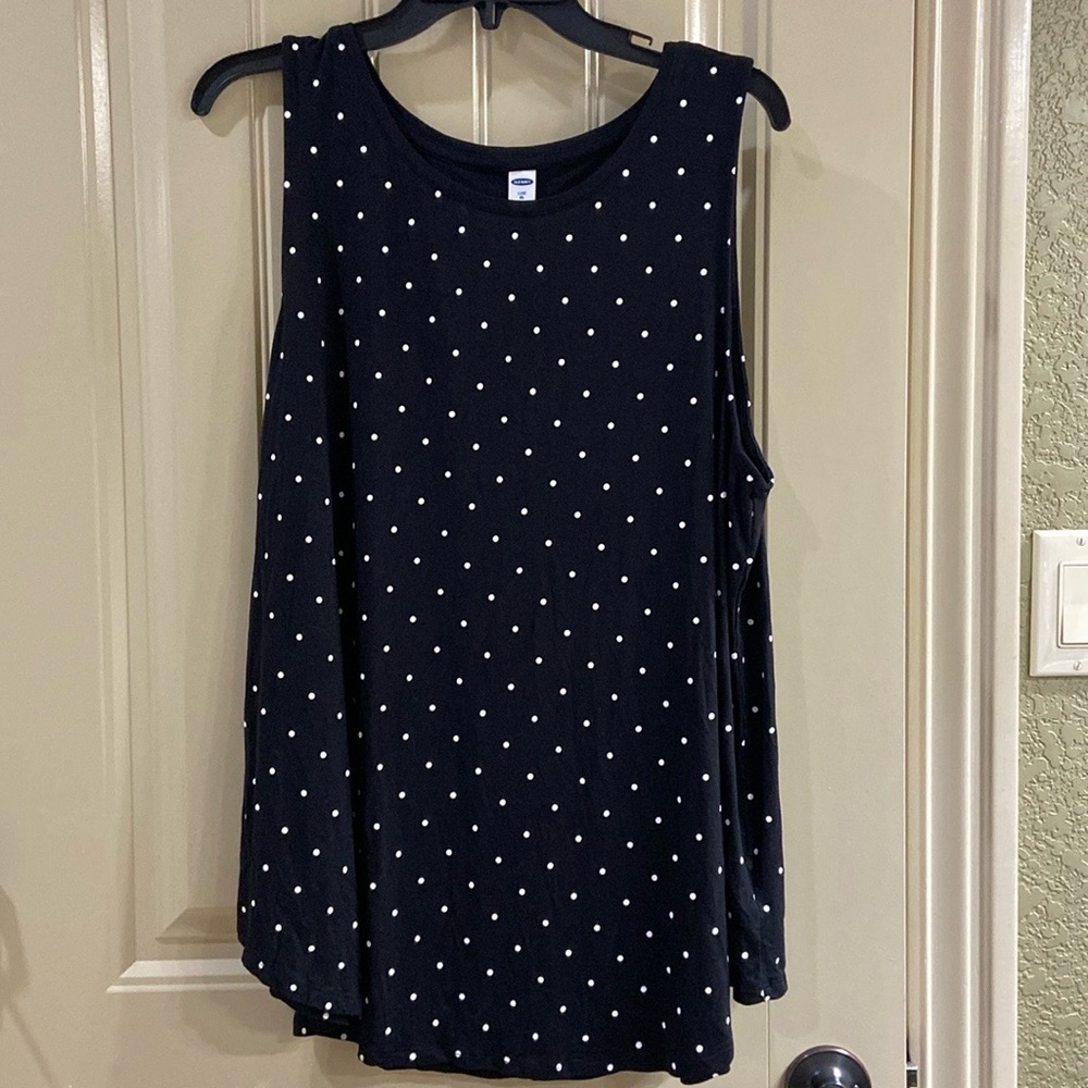 Pullover Tank by Old Navy Brand.  EUC!